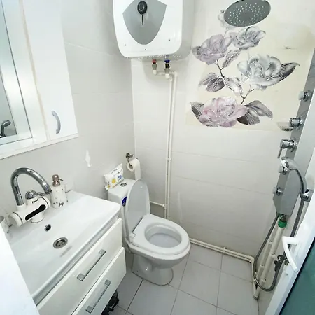 Cozy Corner Apartment